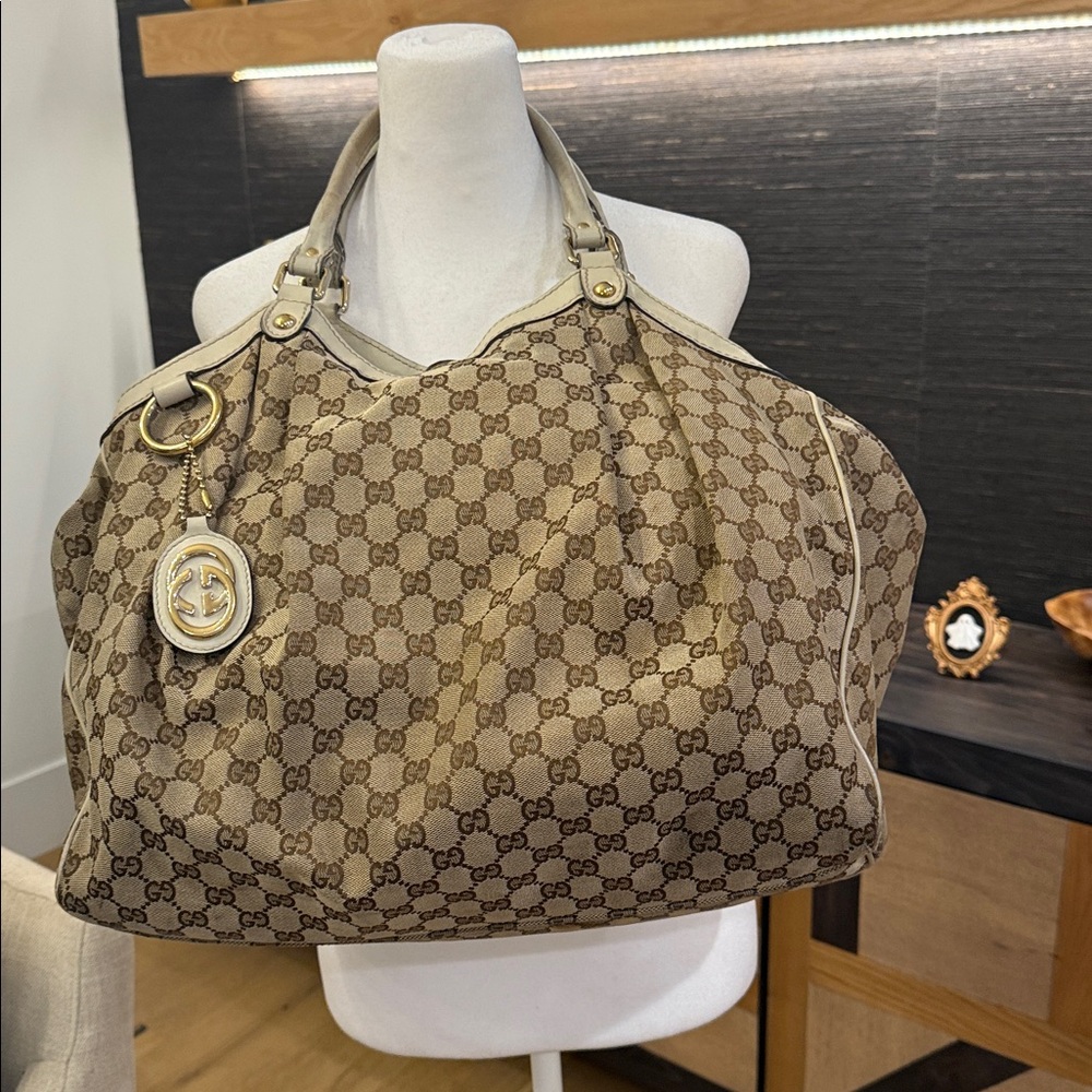 Authentic Gucci Sukey GG Monogram Logo Canvas Supreme Tote Satchel
